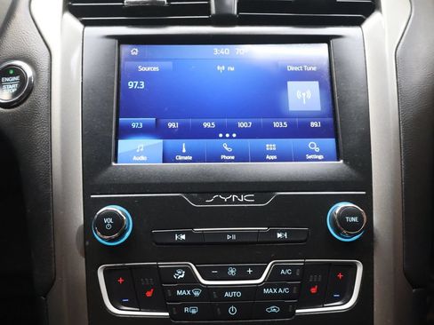 Used 2020 Ford Fusion SEL FWD image 27