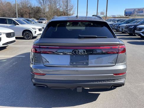 Used 2025 Audi Q8 Prestige w/ Prestige Package image 6