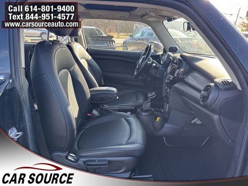 Used 2017 MINI Cooper 2-Door Hardtop image 33