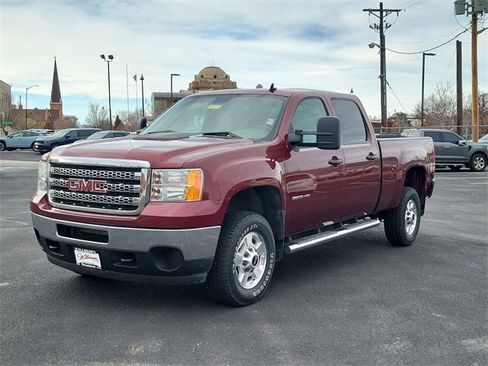 Used 2013 GMC Sierra 2500 SLE w/ Suspension Package, Off-Road image 7