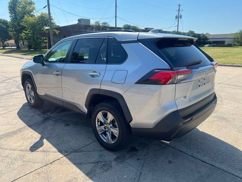 Used 2024 Toyota RAV4 XLE AWD/4WD image 8
