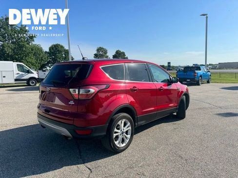 Used 2017 Ford Escape SE FWD image 14