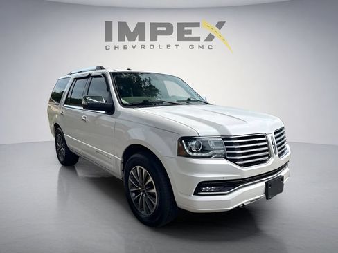 Used 2015 Lincoln Navigator 4WD image 7