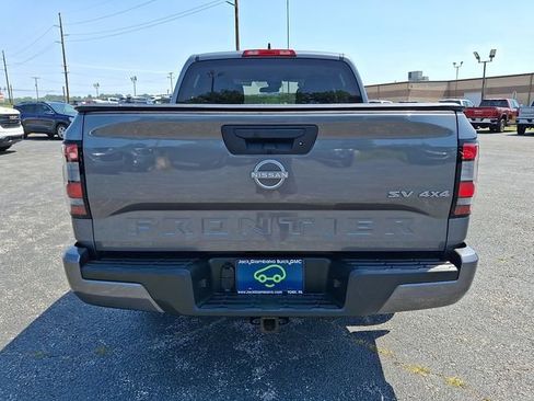 Used 2024 Nissan Frontier SV w/ Tow Package AWD/4WD image 6