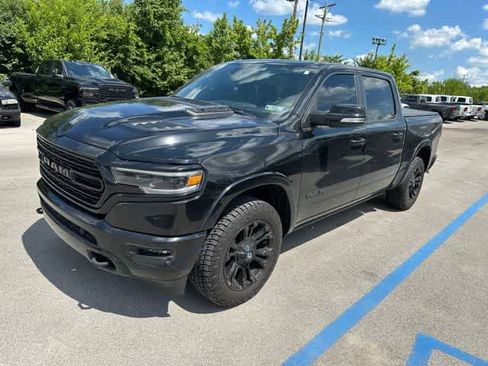 Used 2020 RAM 1500 Limited w/ Black Appearance Package AWD/4WD image 2