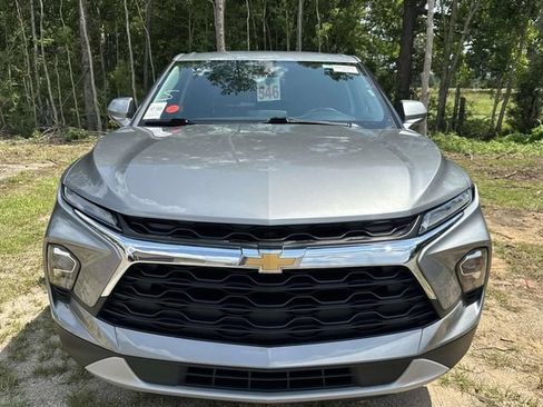Used 2025 Chevrolet Blazer LT FWD image 13