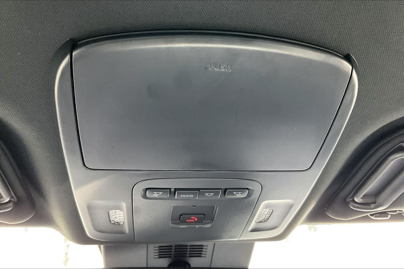 Used 2026 Toyota Camry XSE FWD image 32