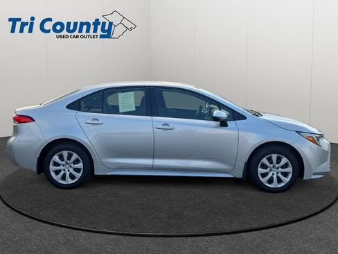 Certified 2025 Toyota Corolla LE FWD image 8