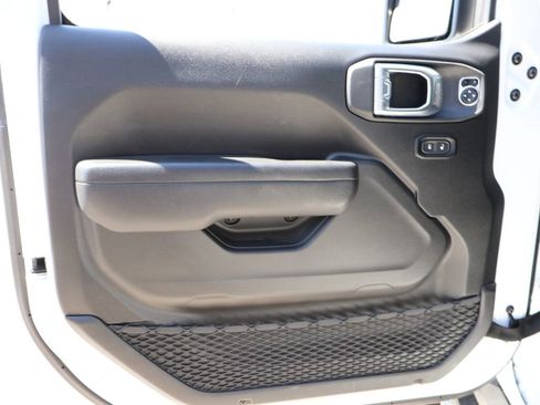 Used 2024 Jeep Wrangler Sport AWD/4WD image 16