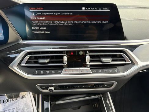 Used 2022 BMW X7 M50i AWD/4WD image 38