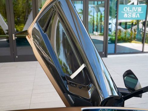 Used 2020 Lamborghini Aventador SVJ image 57