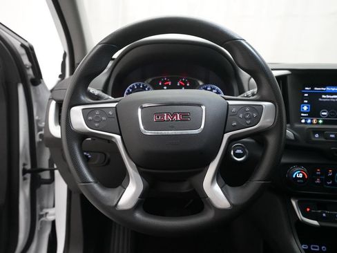 Used 2024 GMC Terrain SLE w/ Driver Convenience Package AWD/4WD image 4