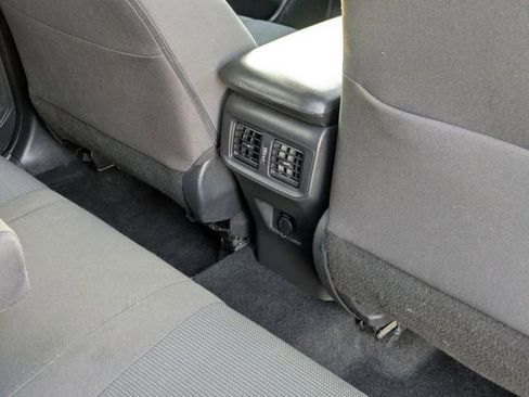 Used 2022 Toyota RAV4 LE image 29