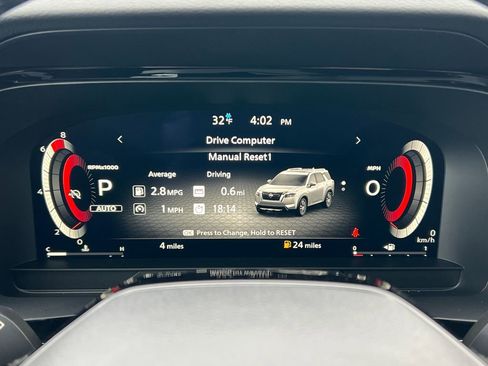 New 2026 Nissan Pathfinder Platinum image 22