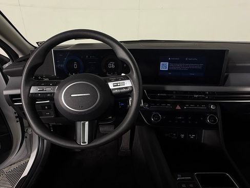Used 2025 Hyundai Sonata SEL FWD image 14