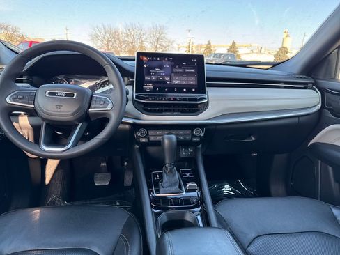 Certified 2023 Jeep Compass Limited image 15