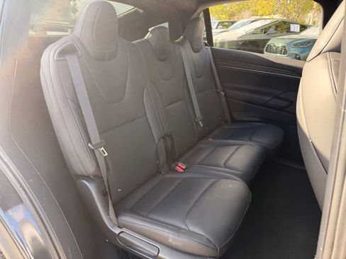 Used 2024 Tesla Model X image 11