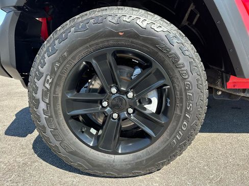 Used 2018 Jeep Wrangler Unlimited Sport S AWD/4WD image 15