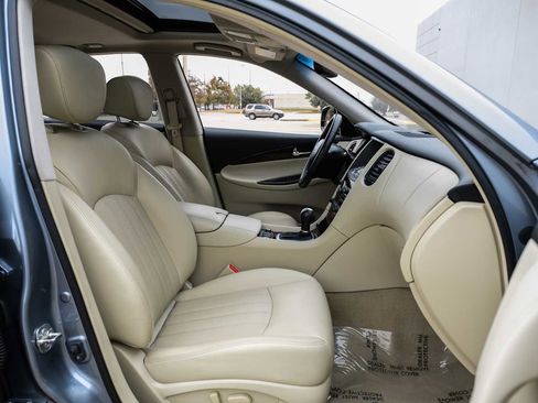 Used 2017 INFINITI QX50 w/ Premium Plus Package image 40