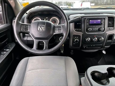 Used 2018 RAM 3500 Tradesman w/ Chrome Appearance Group image 9