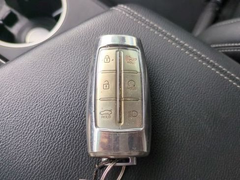 Used 2023 Genesis G70 2.0T RWD image 36