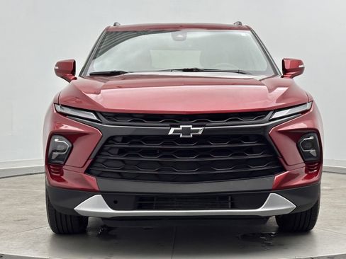 Used 2025 Chevrolet Blazer RS image 2