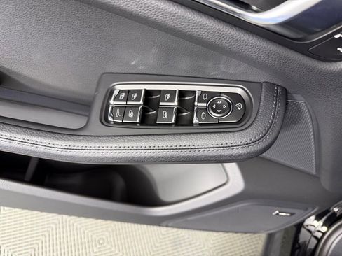 New 2026 Porsche Macan AWD/4WD image 21