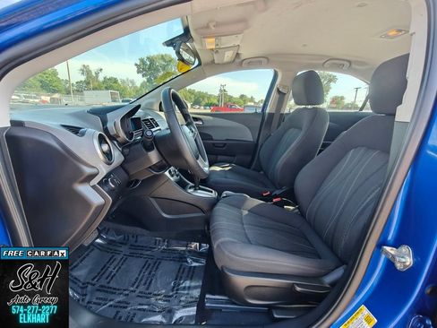 Used 2016 Chevrolet Sonic LT FWD image 15