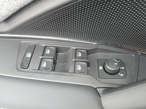 New 2025 Volkswagen Tiguan S image 27