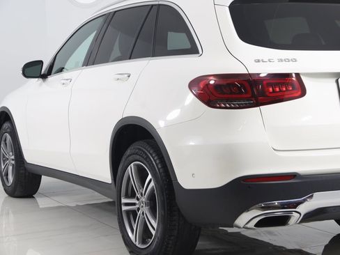 Used 2022 Mercedes-Benz GLC 300 4MATIC w/ Driver Assistance Package image 24