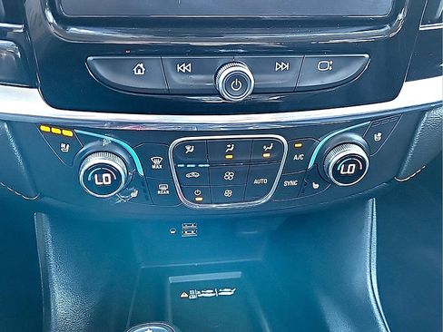 Used 2020 Chevrolet Traverse Premier w/ Redline Edition AWD/4WD image 25