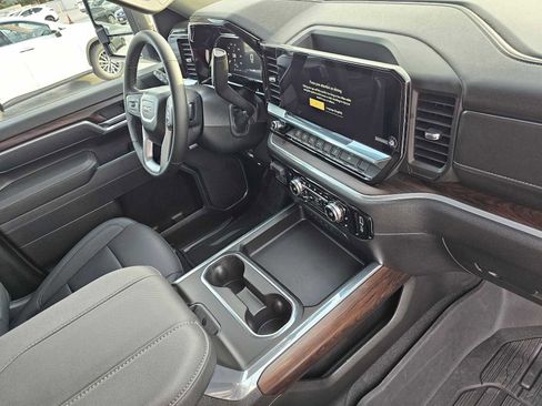 New 2026 GMC Sierra 2500 SLT w/ SLT Convenience Package image 11