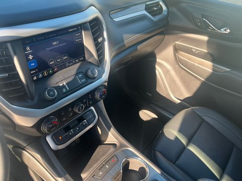 Used 2023 GMC Acadia SLT w/ Elevation Edition AWD/4WD image 19