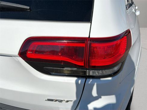 Used 2015 Jeep Grand Cherokee SRT AWD/4WD image 37