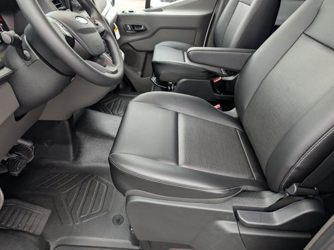 New 2026 Ford Transit 250 148 Medium Roof image 10