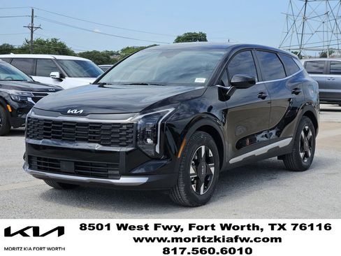 New 2026 Kia Sportage LX FWD image 2