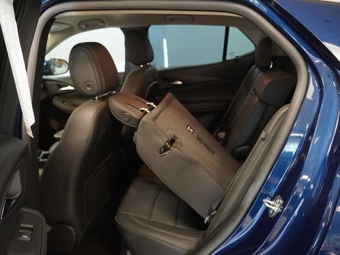 Used 2023 Buick Encore GX Essence FWD image 21