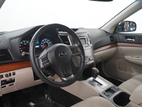 Used 2014 Subaru Outback 2.5i Limited w/ Moonroof Package AWD/4WD image 24