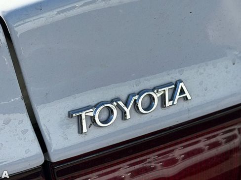 Used 1999 Toyota Camry XLE image 9