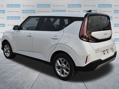 Used 2024 Kia Soul LX w/ Option Group 015 FWD image 8