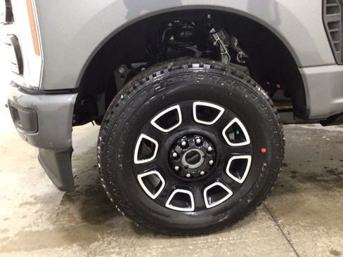 New 2026 Ford F250 Platinum image 8