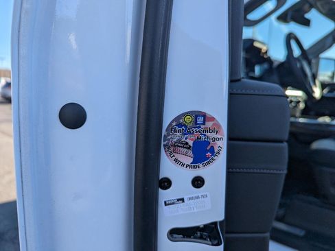 Used 2024 Chevrolet Silverado 2500 LTZ w/ LTZ Convenience Package image 37