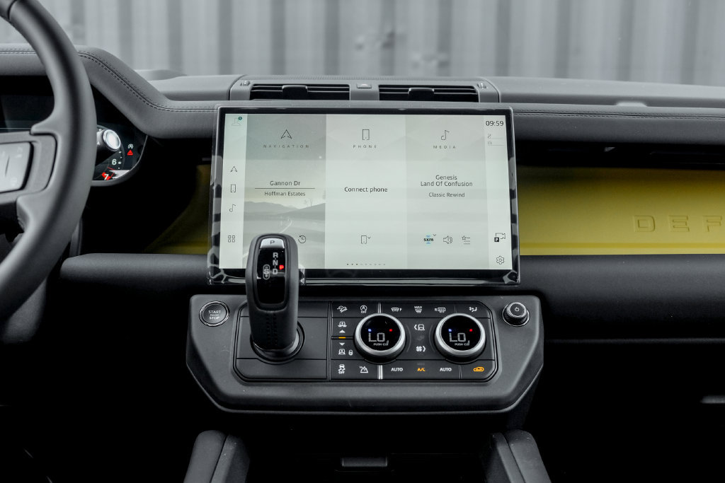 New 2026 Land Rover Defender 110 AWD/4WD image 20