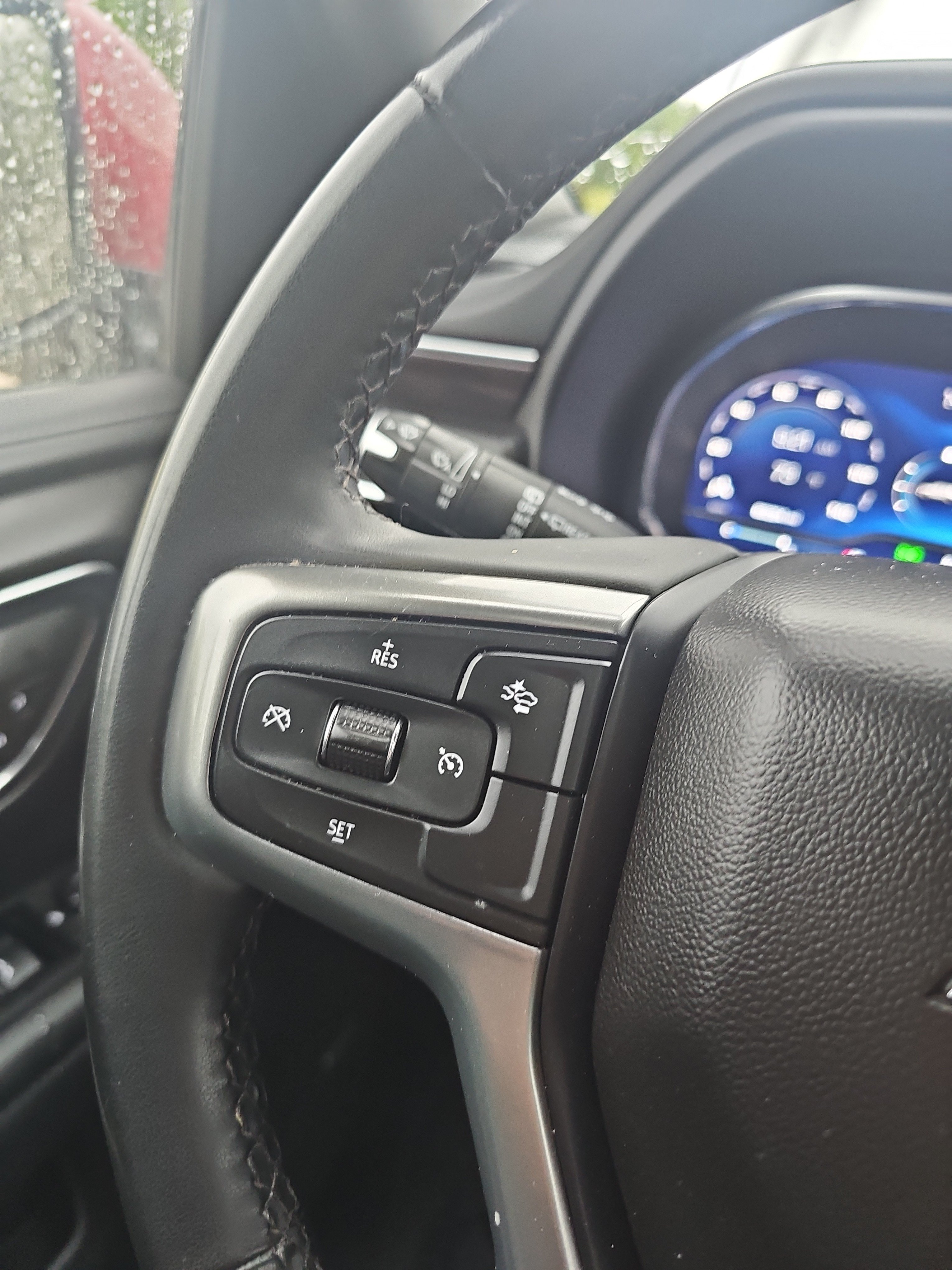 Used 2023 Chevrolet Suburban LT AWD/4WD image 23