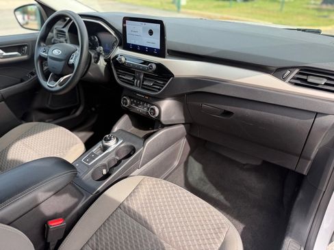 Used 2021 Ford Escape SE image 14