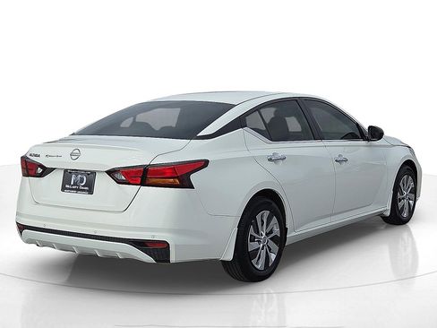 Used 2024 Nissan Altima 2.5 S image 5