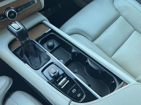 Used 2019 Volvo XC90 T6 Inscription w/ Protection Package Premier AWD/4WD image 28