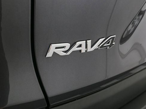 Used 2024 Toyota RAV4 LE AWD/4WD image 10