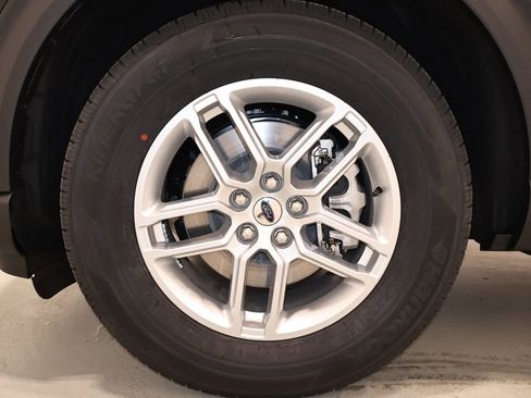 New 2026 Ford Explorer Active AWD/4WD image 33