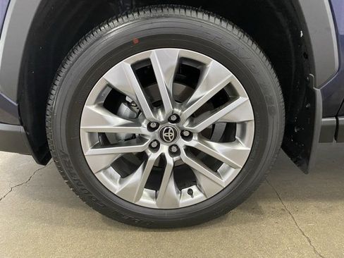 Used 2025 Toyota RAV4 Limited image 24